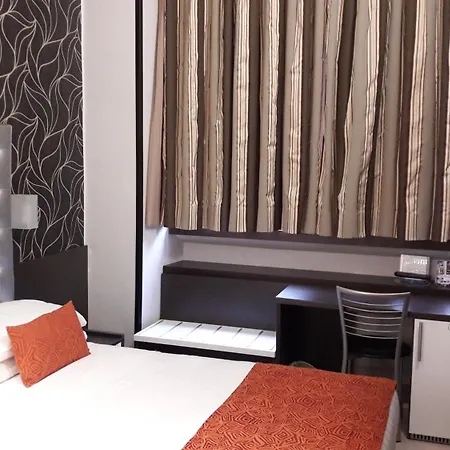 ピアチェンツァ ミラノ