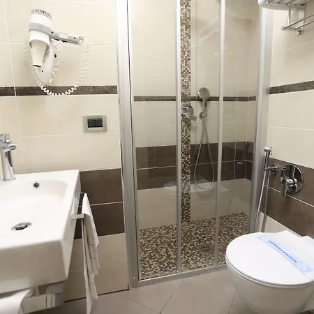 ピアチェンツァ ホテル ミラノ