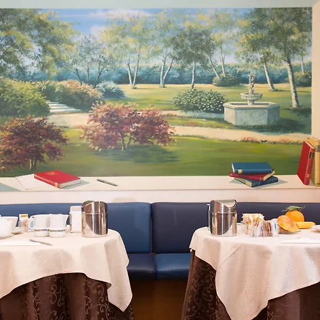 ピアチェンツァ ホテル ミラノ