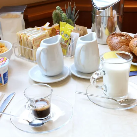 ピアチェンツァ ミラノ