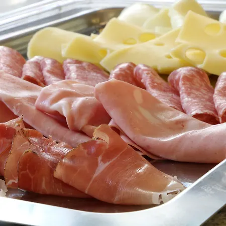 ピアチェンツァ ホテル ミラノ