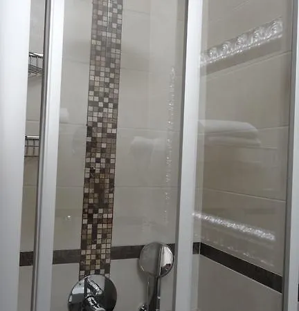 ピアチェンツァ 3* ミラノ