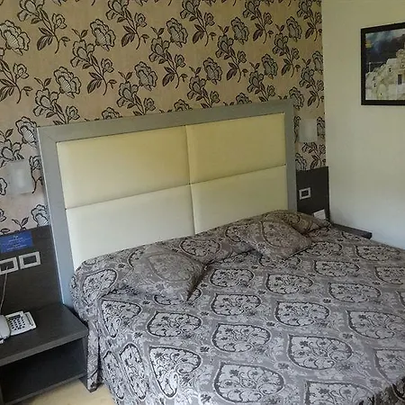 Piacenza Hotel Milan