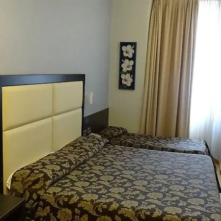 ピアチェンツァ 3*