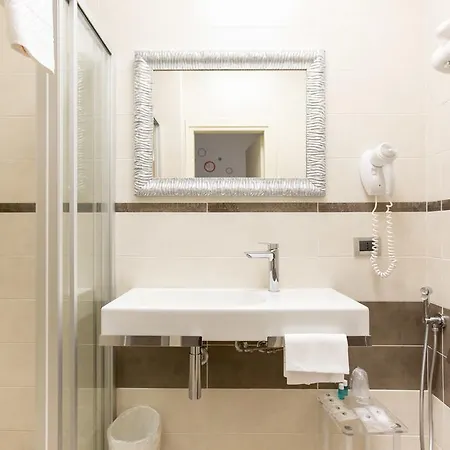 Piacenza Hotel Milan
