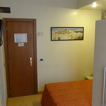 ピアチェンツァ 3*