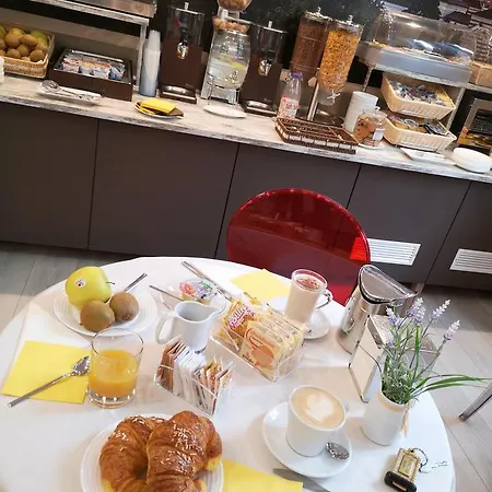 Piacenza Hotel Milan