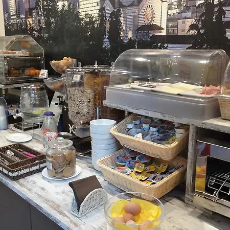 ピアチェンツァ 3* ミラノ