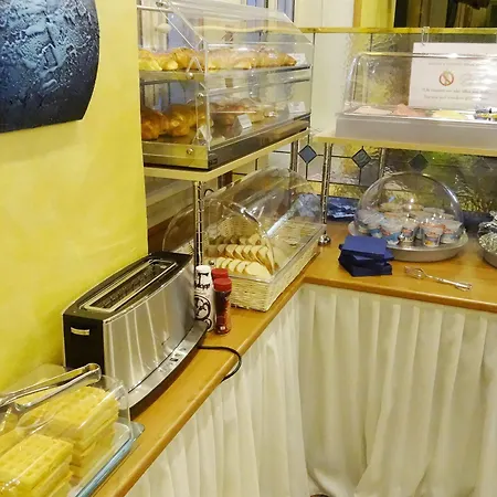 ピアチェンツァ ミラノ