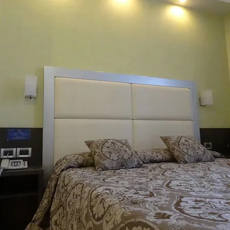 ピアチェンツァ ホテル ミラノ