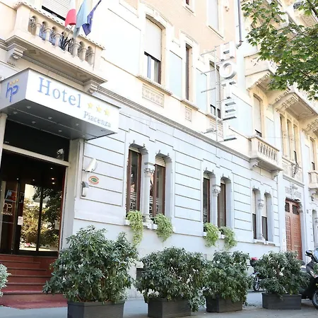 ホテル ピアチェンツァ