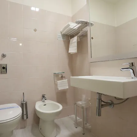 Hotel Piacenza 3*